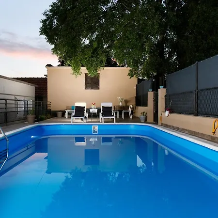 Dream House *