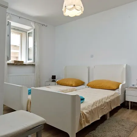 Dream House Apartment Drnis