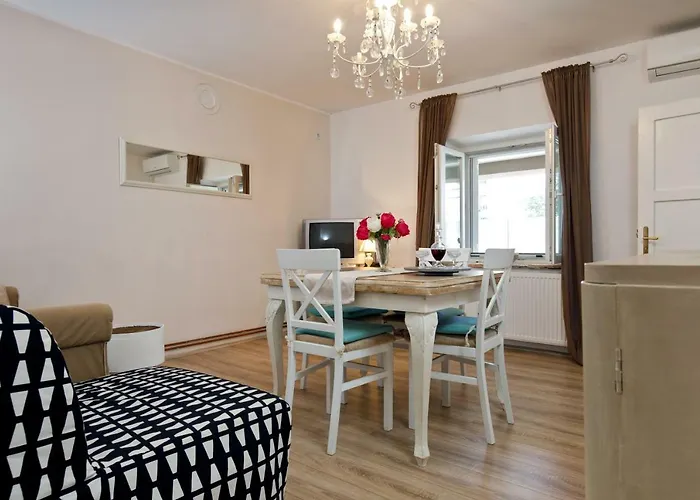 Dream House דירה Drniš